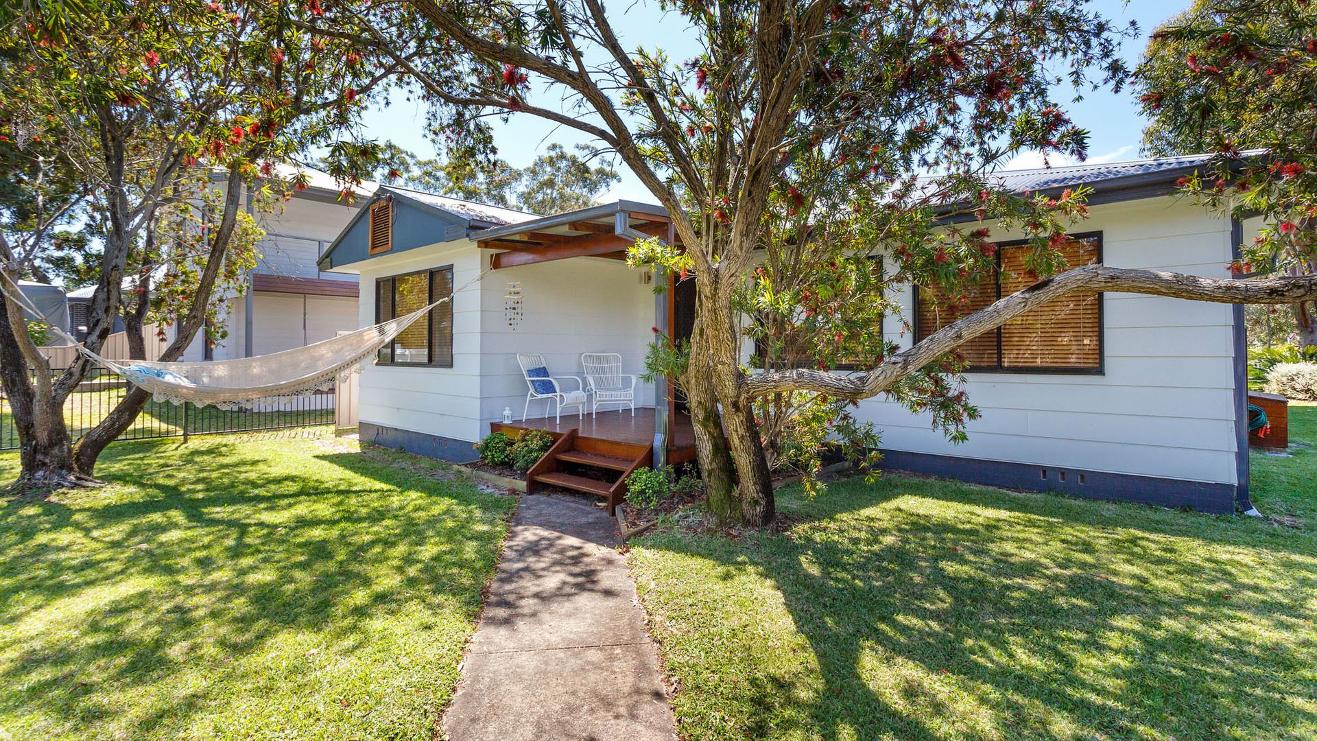 Beach House Tea Gardens Real Estate Holidays