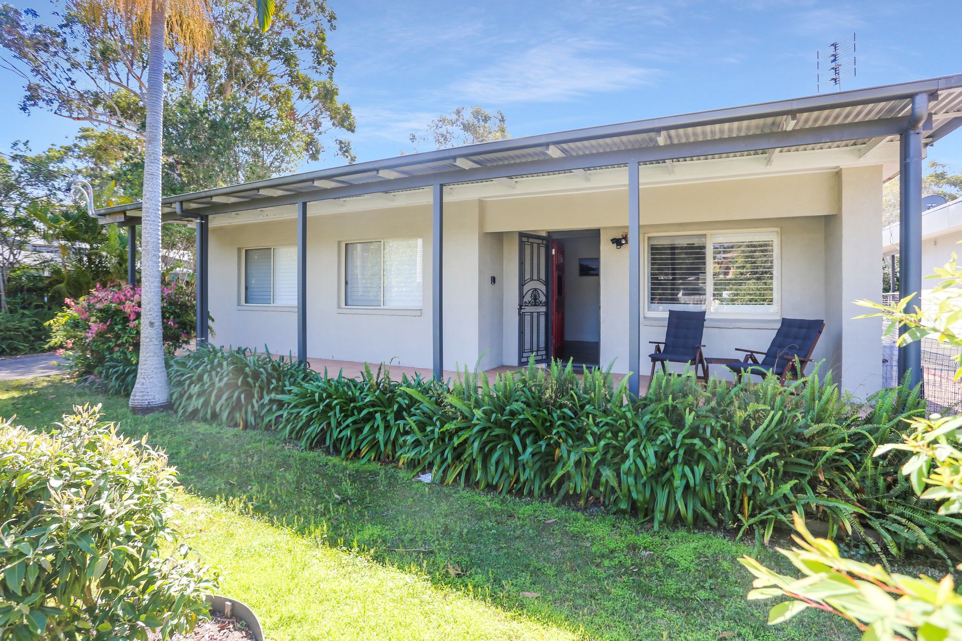 Seaside Sanctuary Tea Gardens Real Estate Holidays